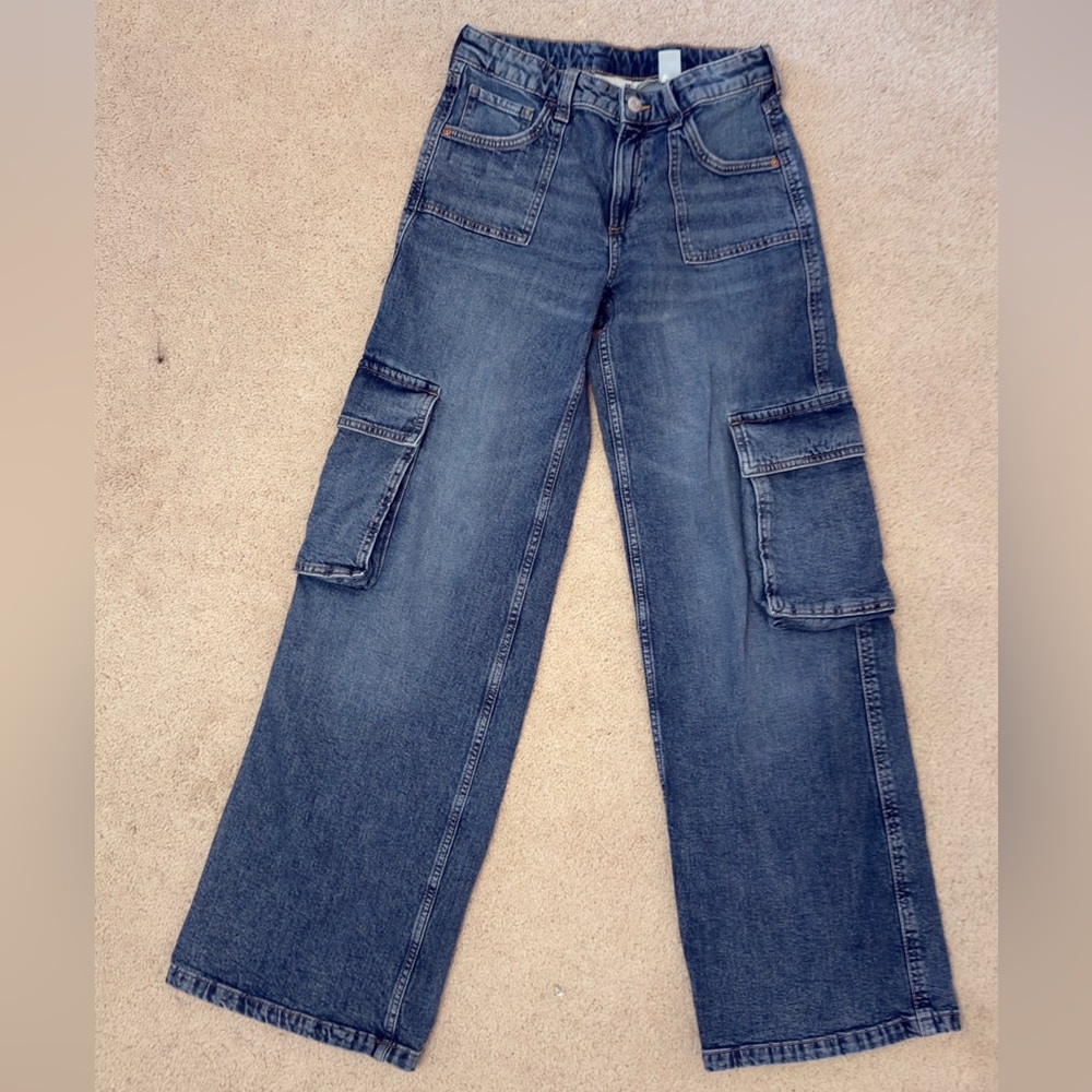 H&M Baggy Wide-Leg Cargo Jeans